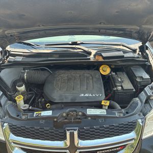 2017 Dodge GRAND CARAVAN SXT — миниатюра 40