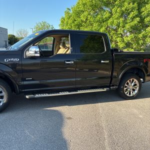 FORD F-150 LARIAT - 4