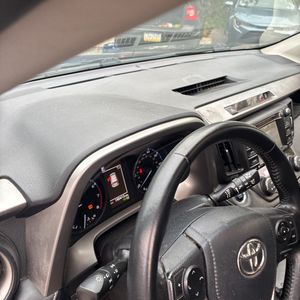 2017 Toyota RAV4 XLE — миниатюра 59