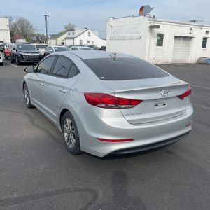HYUNDAI ELANTRA SE - 5