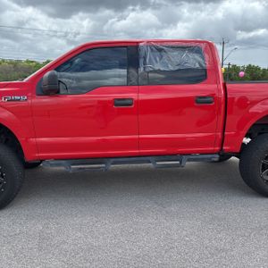 FORD F-150 XLT - 4