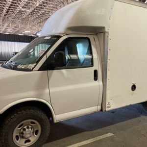 CHEVROLET EXPRESS 3500 - 2