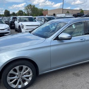 MERCEDES-BENZ E-CLASS - 2