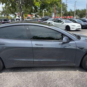 صورة مصغرة 11 لـ 2021 Tesla MODEL 3 STANDARD RANGE PLUS