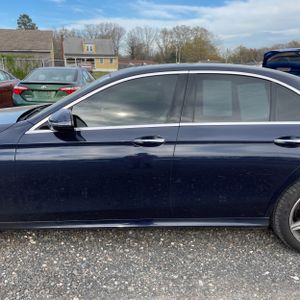 MERCEDES-BENZ E-CLASS - 4