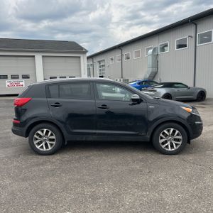 KIA SPORTAGE LX - 10