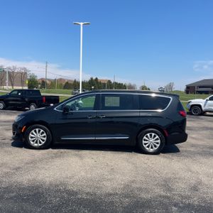 CHRYSLER PACIFICA TOURING-L - 3