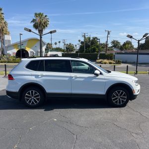 VOLKSWAGEN TIGUAN SE - 10