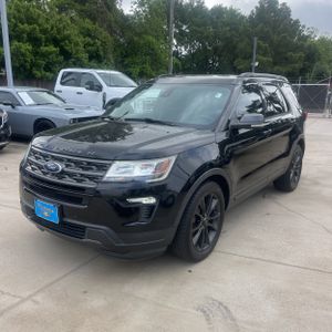 FORD EXPLORER XLT - 1
