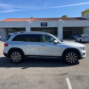 MERCEDES-BENZ GLB - 10