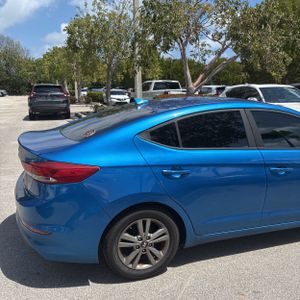 HYUNDAI ELANTRA SE - 9