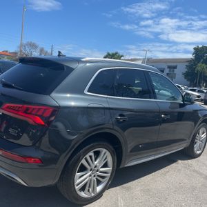 AUDI Q5 2.0T PREMIUM - 9