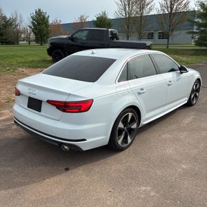 AUDI A4 2.0T PREMIUM - 8
