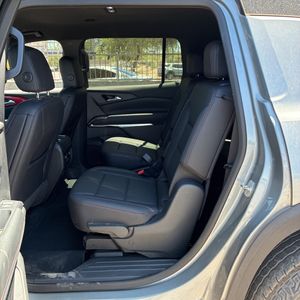 2025 Chevrolet TRAVERSE Z71 — миниатюра 35