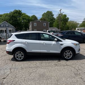 FORD ESCAPE SE - 10