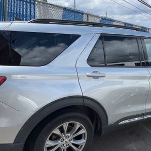 FORD EXPLORER XLT - 7