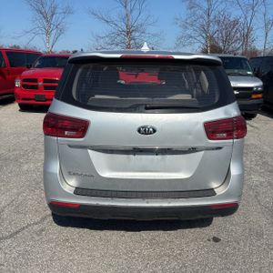 KIA SEDONA L - 7