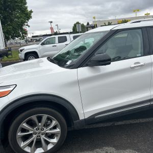FORD EXPLORER PLATINUM - 2