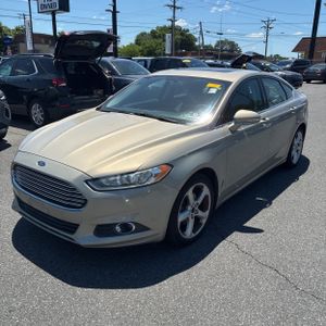 FORD FUSION SE - 1