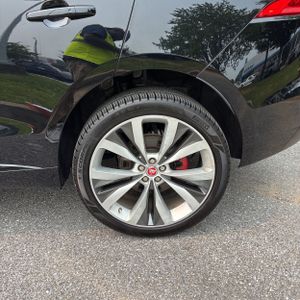 صورة مصغرة 18 لـ 2020 Jaguar F-PACE S