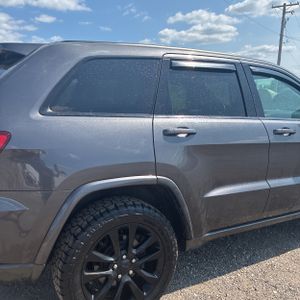 2017 JEEP GRAND CHEROKEE ALTITUDE — фото 9