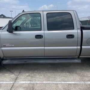 CHEVROLET SILVERADO - 3