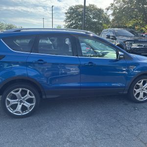 FORD ESCAPE TITANIUM - 9