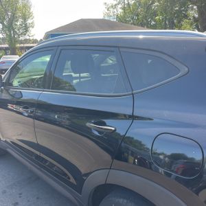 HYUNDAI TUCSON VALUE - 6