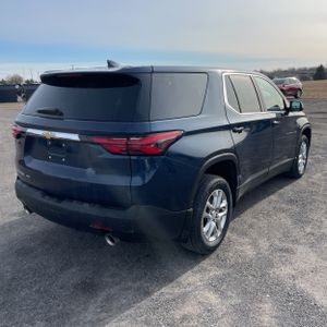 CHEVROLET TRAVERSE LS - 8