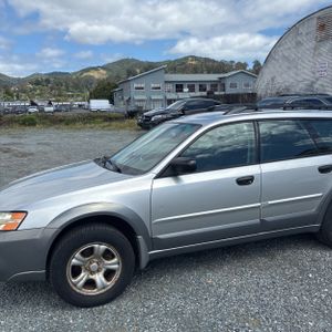 SUBARU OUTBACK BASE - 2