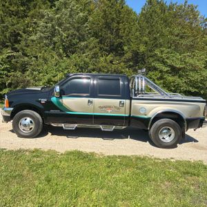 FORD F-350 SUPER DUTY LARIAT - 3