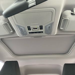 صورة 40 لـ 2021 Toyota RAV4 HYBRID XLE