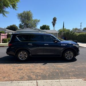 2020 Infiniti QX80 LUXE 照片 10
