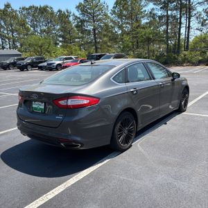 FORD FUSION SE - 8