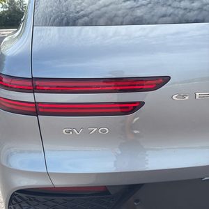 2022 Genesis GV70 2.5T STANDARD — миниатюра 23
