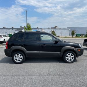 HYUNDAI TUCSON LX - 10