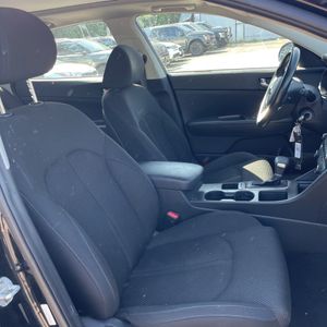 صورة مصغرة 33 لـ 2019 KIA OPTIMA LX