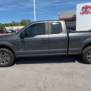 FORD F-150 XL - 4