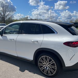 MERCEDES-BENZ EQE - 6