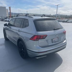 VOLKSWAGEN TIGUAN SE R-LINE BLACK - 5