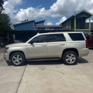 2017 Chevrolet TAHOE LS photo 3