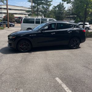 2019 Maserati LEVANTE S 照片 3