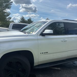 2019 Chevrolet TAHOE LT — фото 2