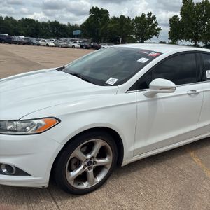 FORD FUSION SE - 2