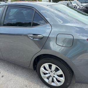 2014 Toyota COROLLA LE photo 6
