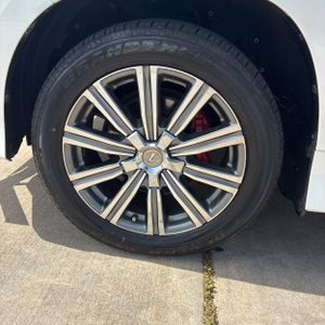 صورة مصغرة 17 لـ 2017 Lexus LX 570 BASE