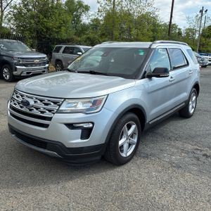 FORD EXPLORER XLT - 1