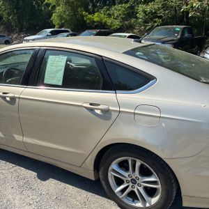 FORD FUSION SE - 6
