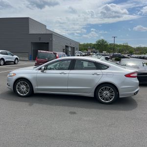 FORD FUSION SE - 3
