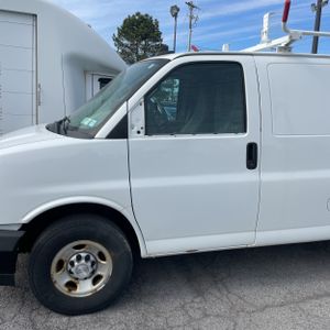 CHEVROLET EXPRESS 2500 - 2